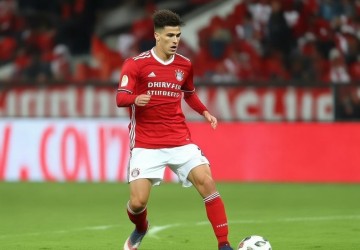 水晶宫主帅祝福埃泽前程似锦若格伊离队我愿客串中后卫